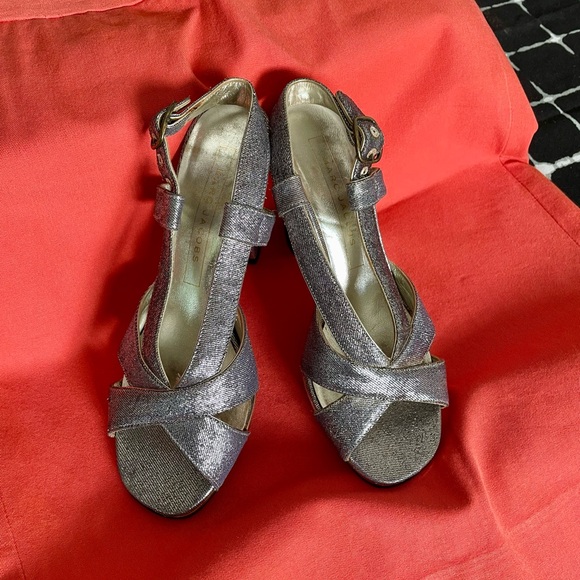 Marc Jacobs Glittering Silver Heels - Picture 2 of 13
